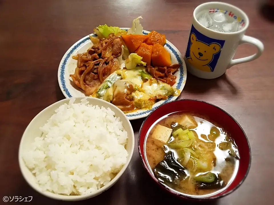 今日の晩ご飯だよ(*^^*)
★豚肉の生姜焼き
★こてっちゃんでチーズダッカルビ風
★かぼちゃの煮物
★豆腐とわかめの味噌汁|ソラシェフさん