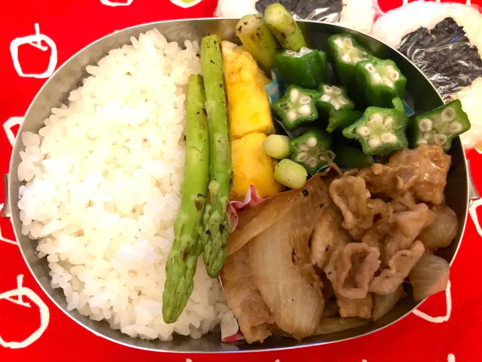 Snapdishの料理写真:豚肉の生姜焼き弁当|freeさん