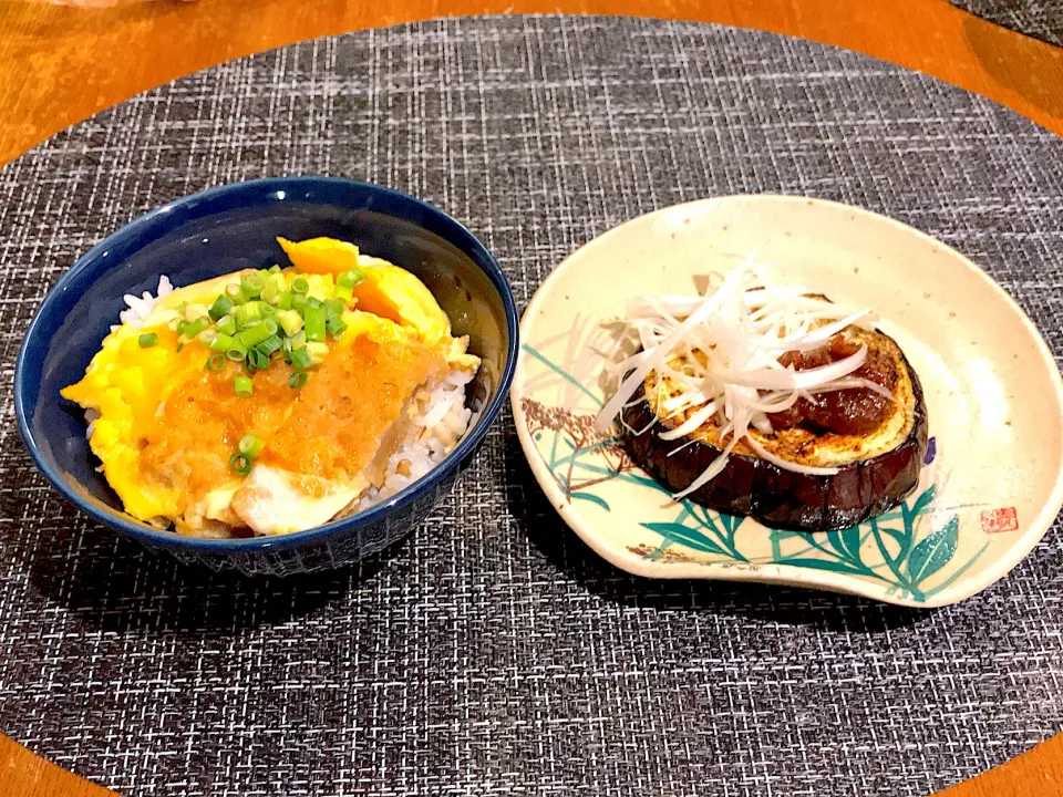 もち豚カツ丼とナス田楽|とみぃさん