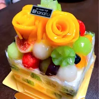 Snapdishの料理写真:豪華フルーツ退院お祝いケーキ🎂💕