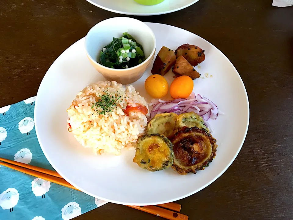 Snapdishの料理写真:ベジ料理♡トマトピラフのご飯|みよさん