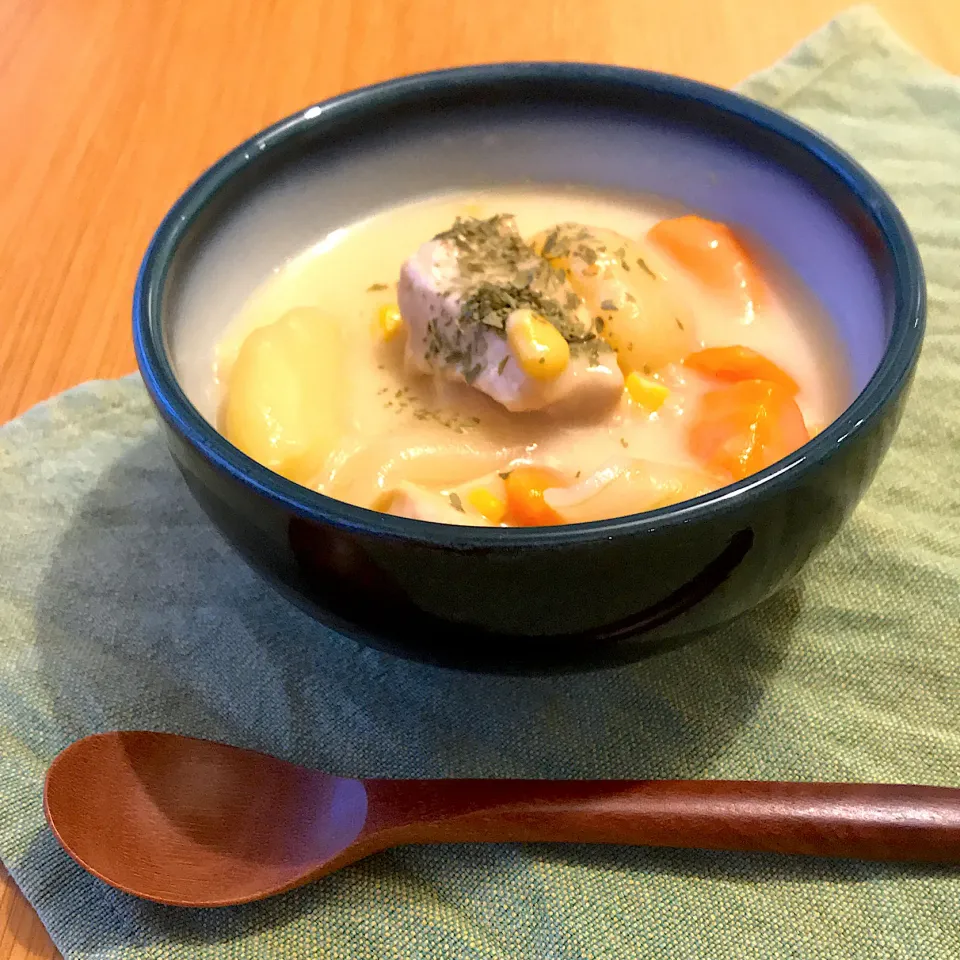 ホットクックでクリームシチュー。野菜がとにかく柔らかい。晩ごはん。|しゅうとうさんさん