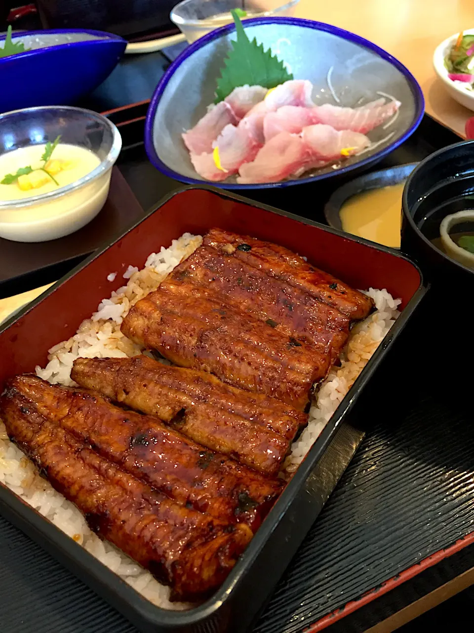 Snapdishの料理写真:うな重、鯉の洗い、季節の茶碗蒸し、肝吸い（限定 うなぎ御膳）@かのうや（さいたま新都心）|Kazuya Miyukiさん