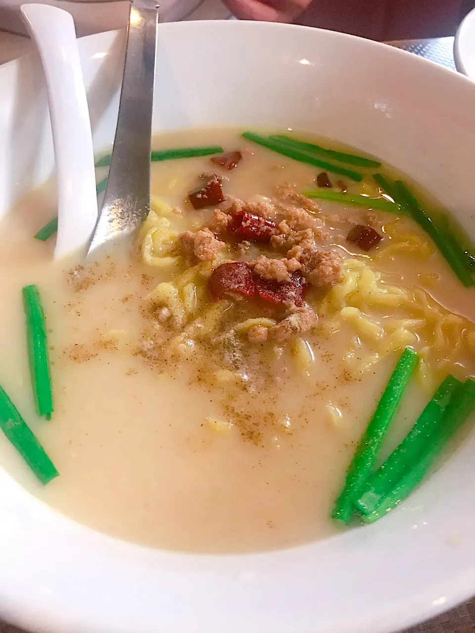 Snapdishの料理写真:歩いて  台湾トンコツラーメン🍜|かっちゃん杉さん