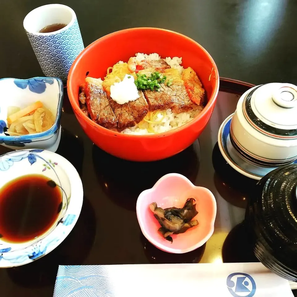 ステーキ丼セット(9/4)|海猫さん