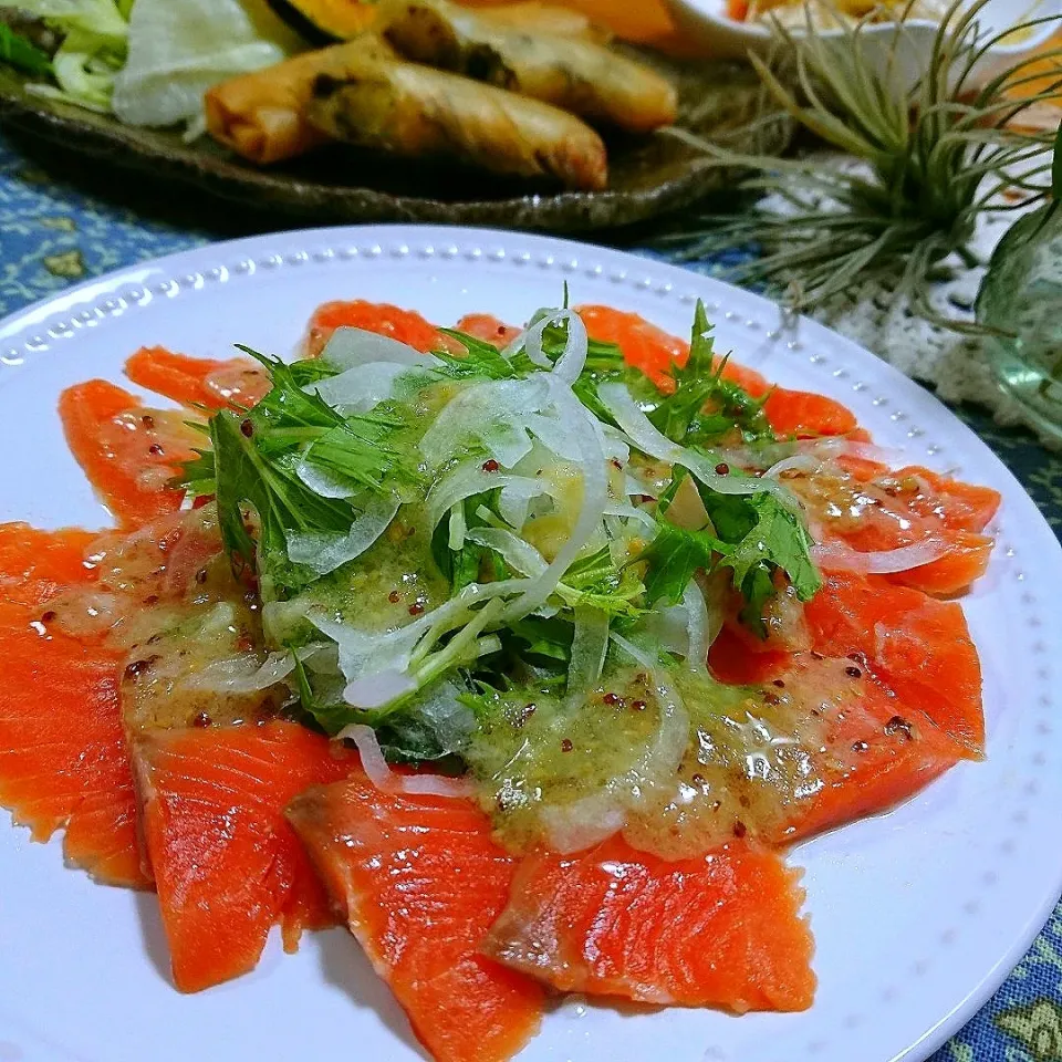 Snapdishの料理写真:サーモンのカルパッチョ|とまと🍅さん