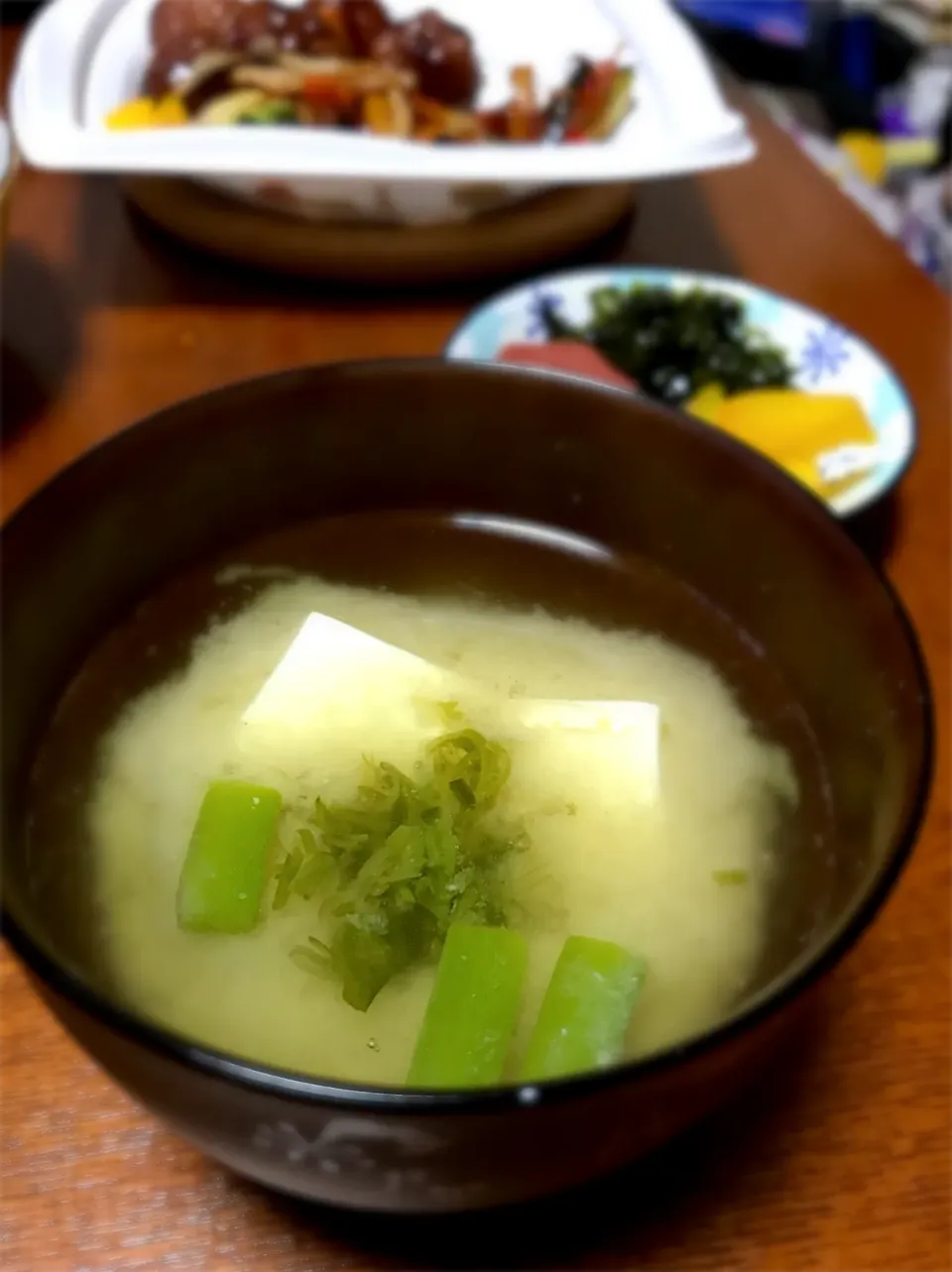 めかぶとツルムラサキの味噌汁|うさこさん