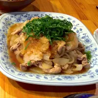 Snapdishの料理写真:疲れた体にしみる 豚肉炒めみぞれポン酢がけ|マジンガーさん