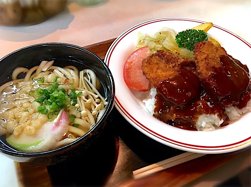 かつめし定食  〜   う〜ん、すきだわ〜、こ〜ゆ〜の。店のオッチャンがまた人当たりが良くてここち良かった(^o^)/|リフルシャッフルさん