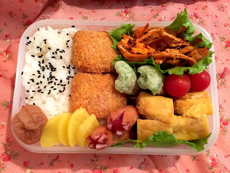 Snapdishの料理写真:2019年9月6日
旦那さんのお弁当🍱👨‍✈️👷🏻‍♂️👨‍🔧🚊💪🏼✌️❤️💞|Kodomo Cookingさん