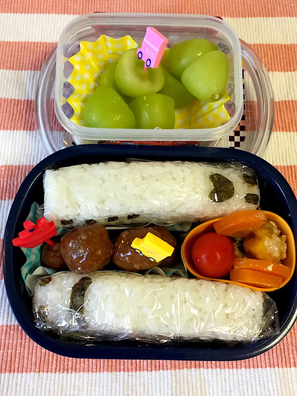 Snapdishの料理写真:9/6☆年少☆新幹線ミートボール弁当|ちーさん