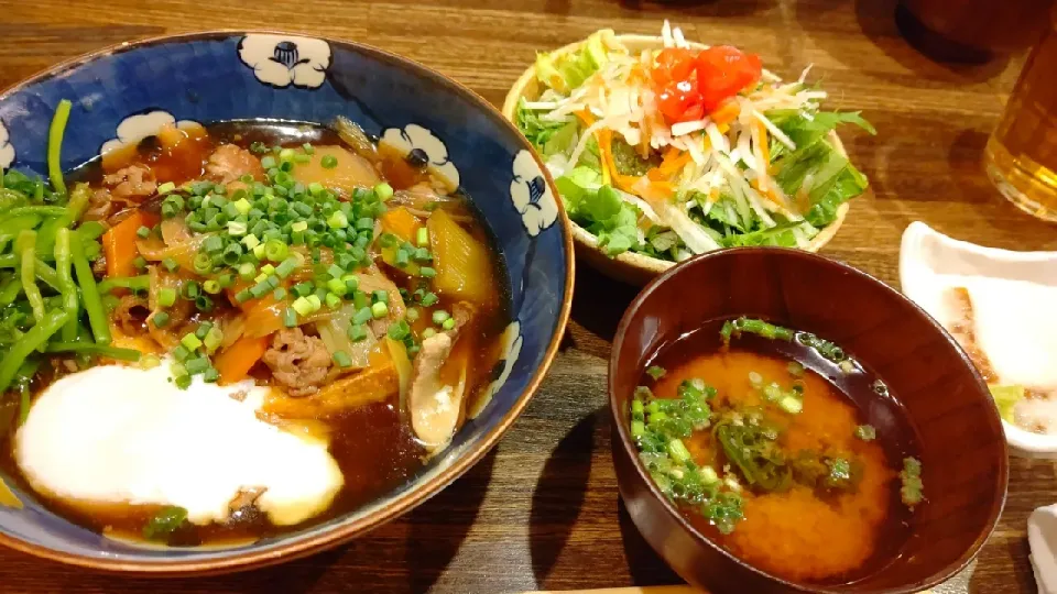 賄い飯🍚　牛スジ肉厚揚げ豆腐　温泉玉子|Gauche Suzukiさん