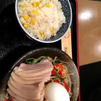 塩煮豚冷やし中華としらすとトウモロコシの炊き込みご飯|山田 裕さん