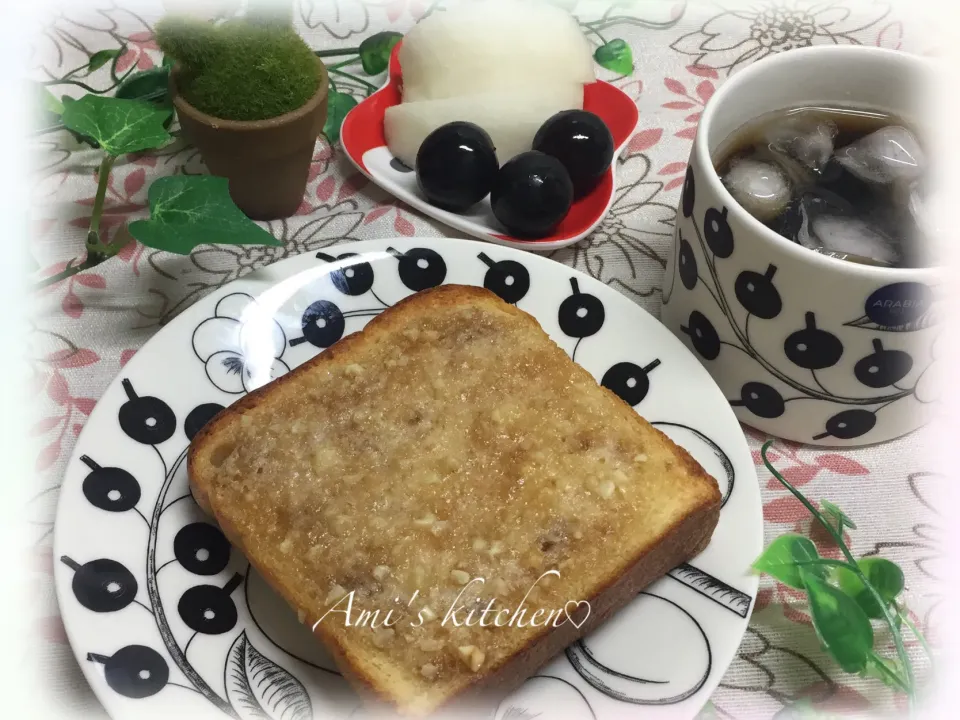 糖質50%オフ 食パンミックスで作った山食パン😊🍞アーモンドバタートースト|あみさん