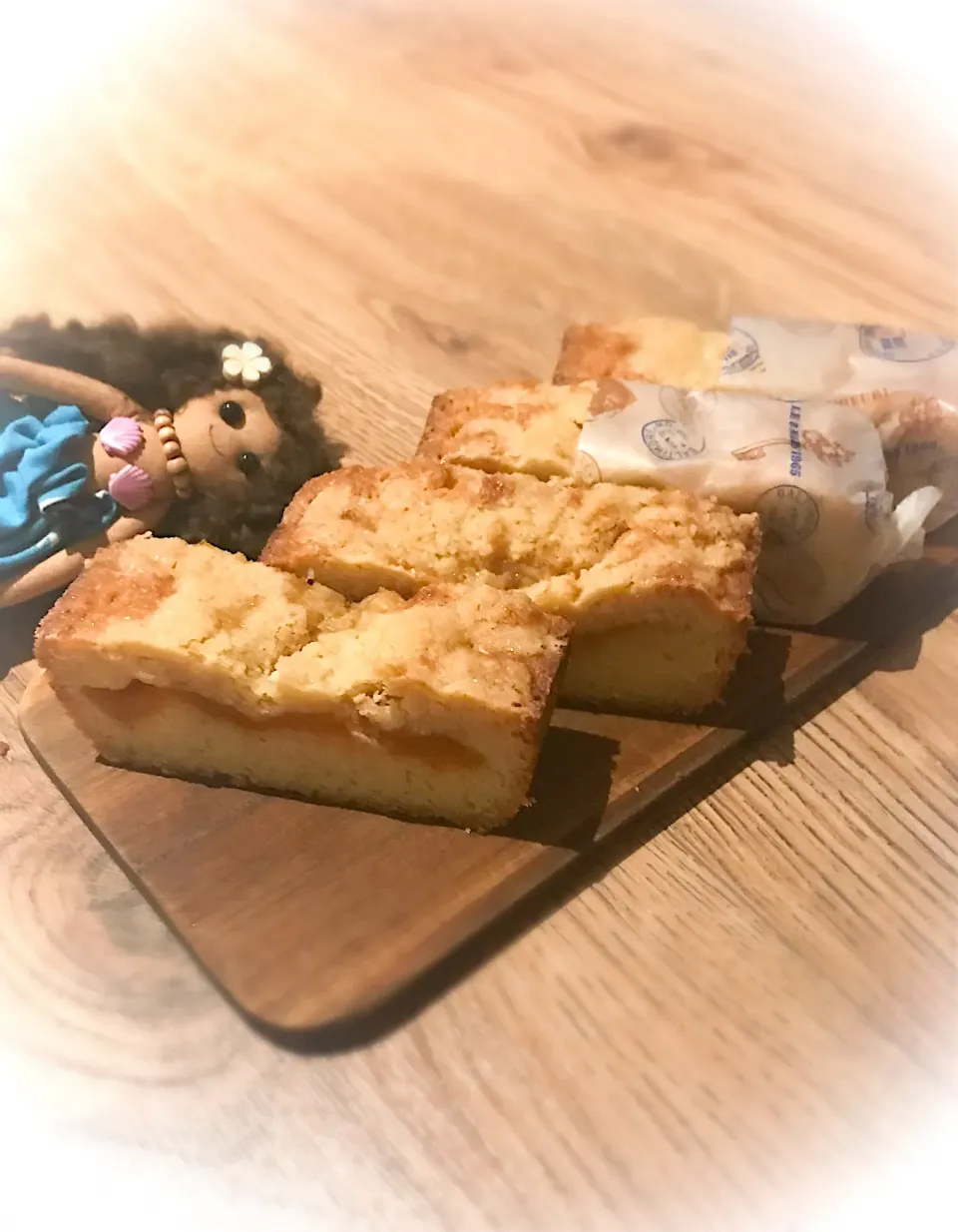 Snapdishの料理写真:アプリコット入りクランブルケーキ🍰|YOさん