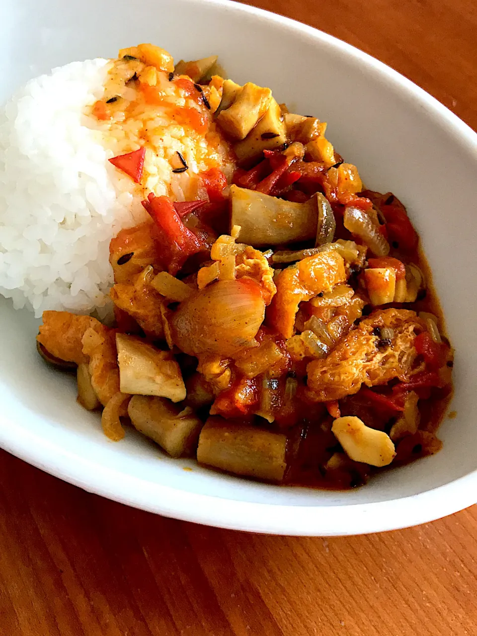 油揚げ しめじ  トマト のヴィーガンカレー|Annaさん