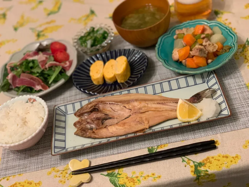 ほっけ
筑前煮
出汁巻
イカとオクラ
生ハムサラダ
お味噌汁|maiさん