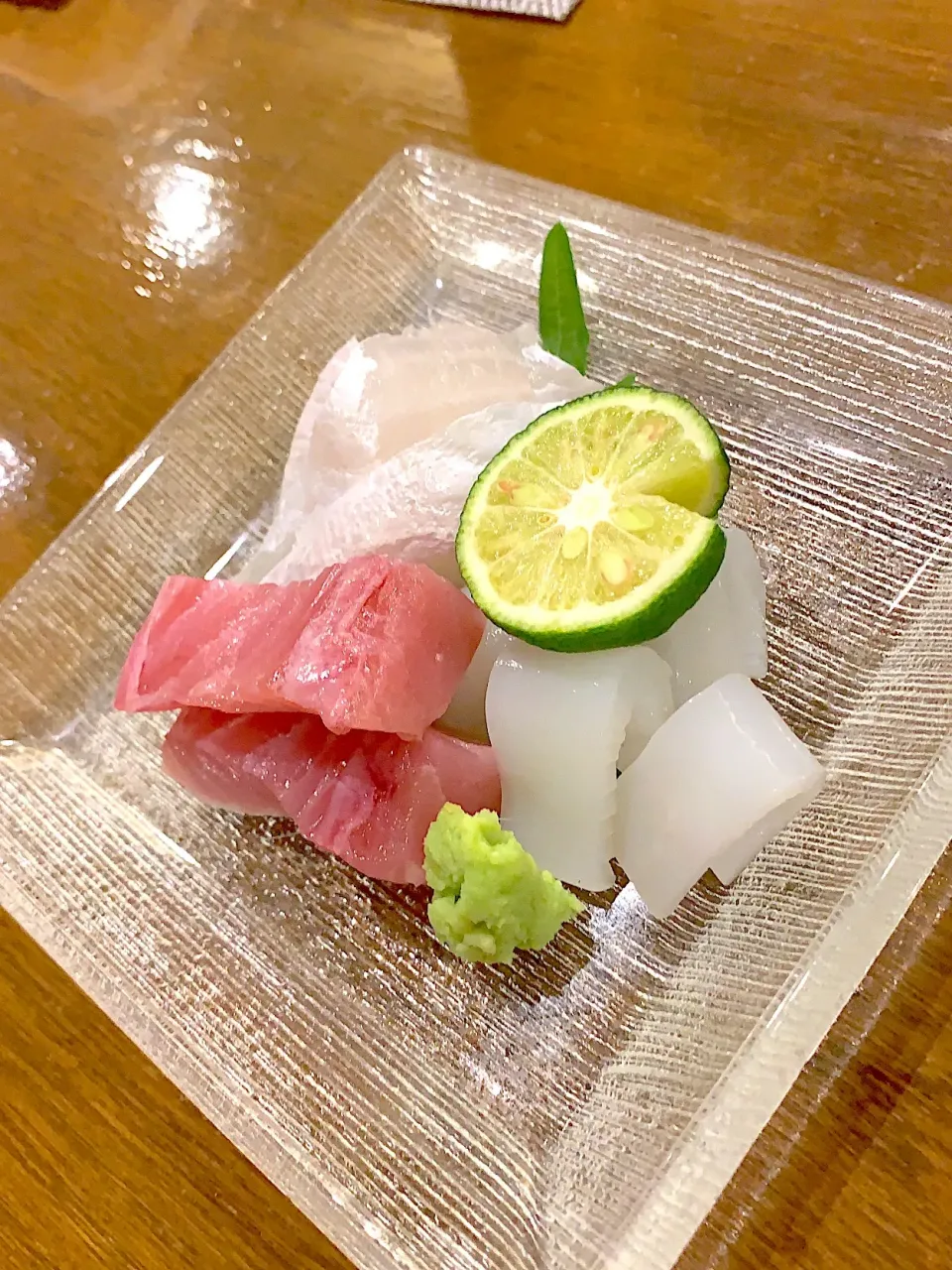 Snapdishの料理写真:刺身盛り合わせ(^-^)|hito5757さん