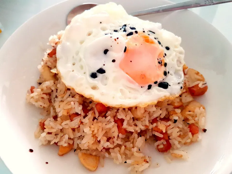 luncheon meat fish cakes fried rice 😍😋|🌷lynnlicious🌷さん