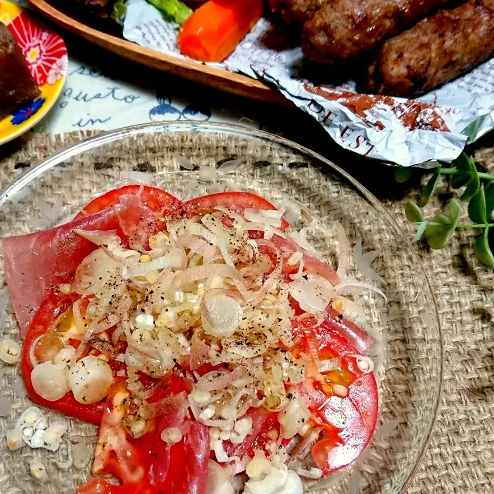 あいさんの料理 生ハムとトマトのぎっしりみょうがサラダ|とまと🍅さん