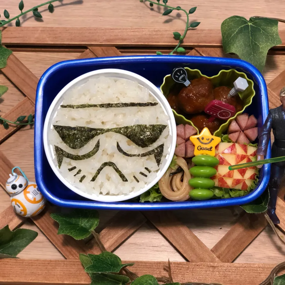 ストームトルーパー風お弁当🍙|tsumuchiさん