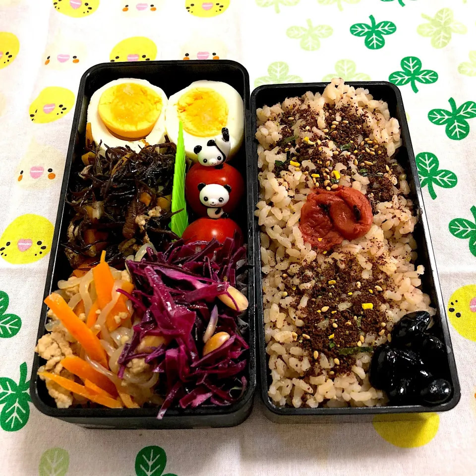 2019/09/10
ゆで卵
しらたき挽肉人参🥕のきんぴら
ひじきの五目煮
紫キャベツとナッツと小魚のサラダ
トマト🍅|aichanさん