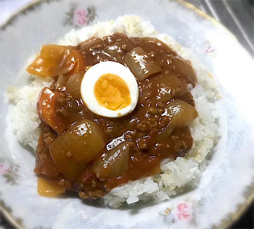 Snapdishの料理写真:今夜は、ホールトマト🍅で作った無水キーマカレーを頂きます😋👍🎉|ギムレットさん