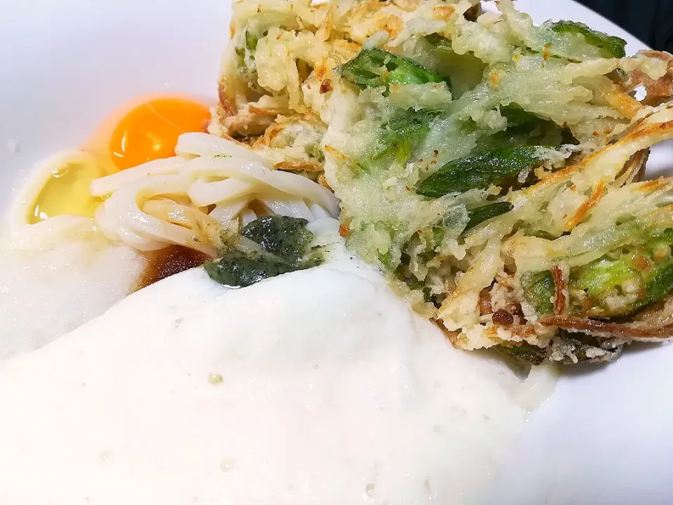 オクラのかき揚げ　
冷やしとろろぶっかけうどんにのせて|顕治さん