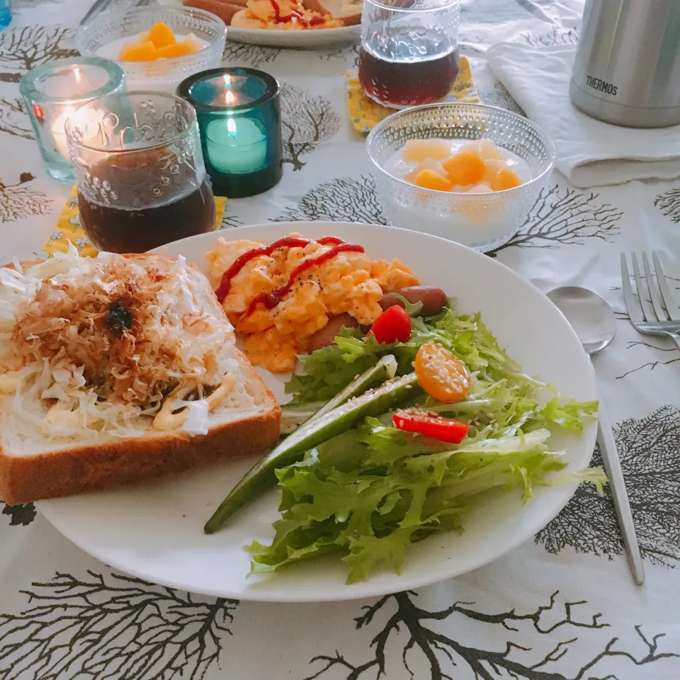 たっぷりキャベツのお好み焼き風パンで日曜日の朝ごパン|gintanさん