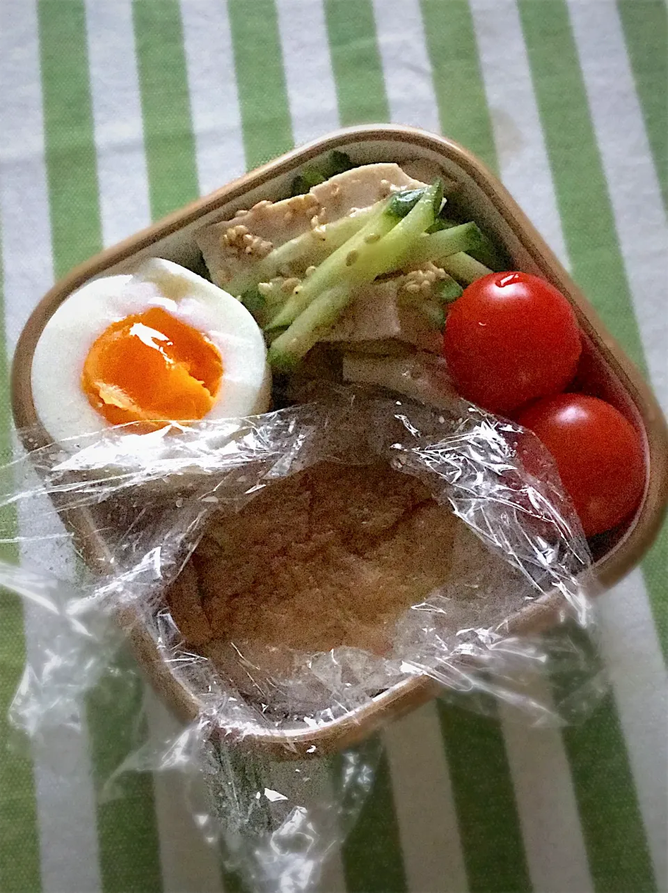 長女の中学弁当！「調理実習で食べるから少なめ」をご所望で、いつもの半分程度です。|yukoさん