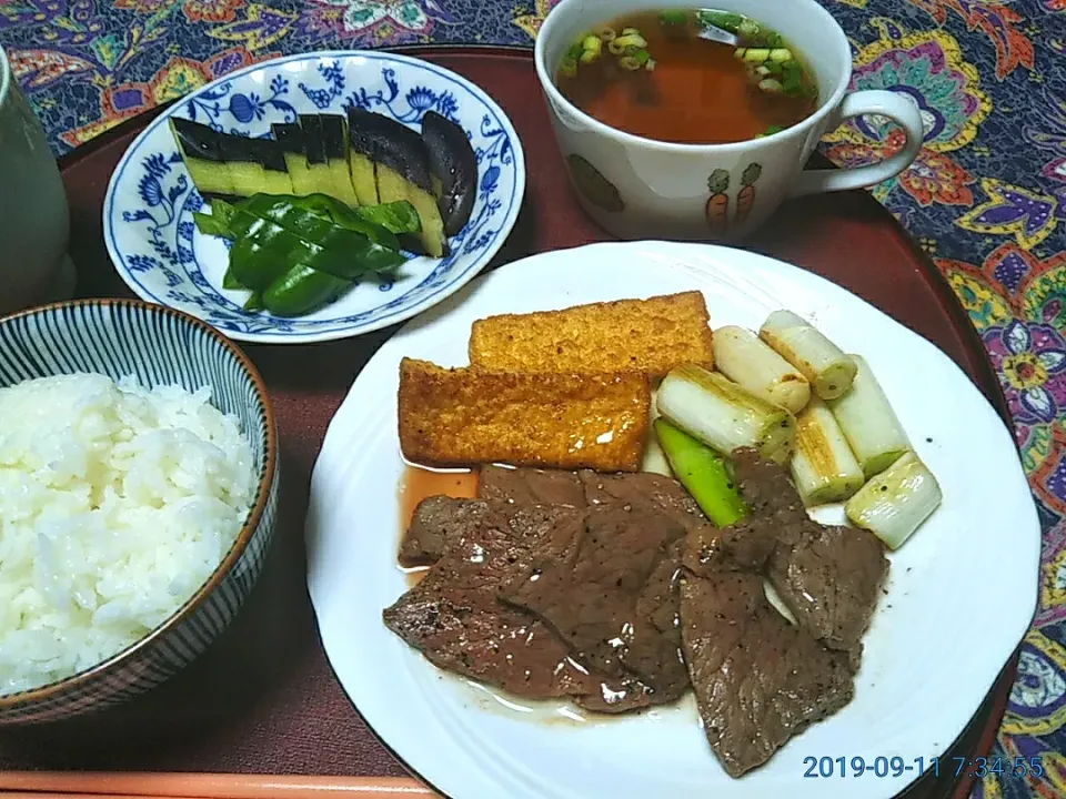 よねばーばの朝ごはん
牛焼肉、葱と厚揚げ添え
コンソメスープ
茄子とピーマンの糠漬け
ご飯、コーヒー、|yoneばーばさん