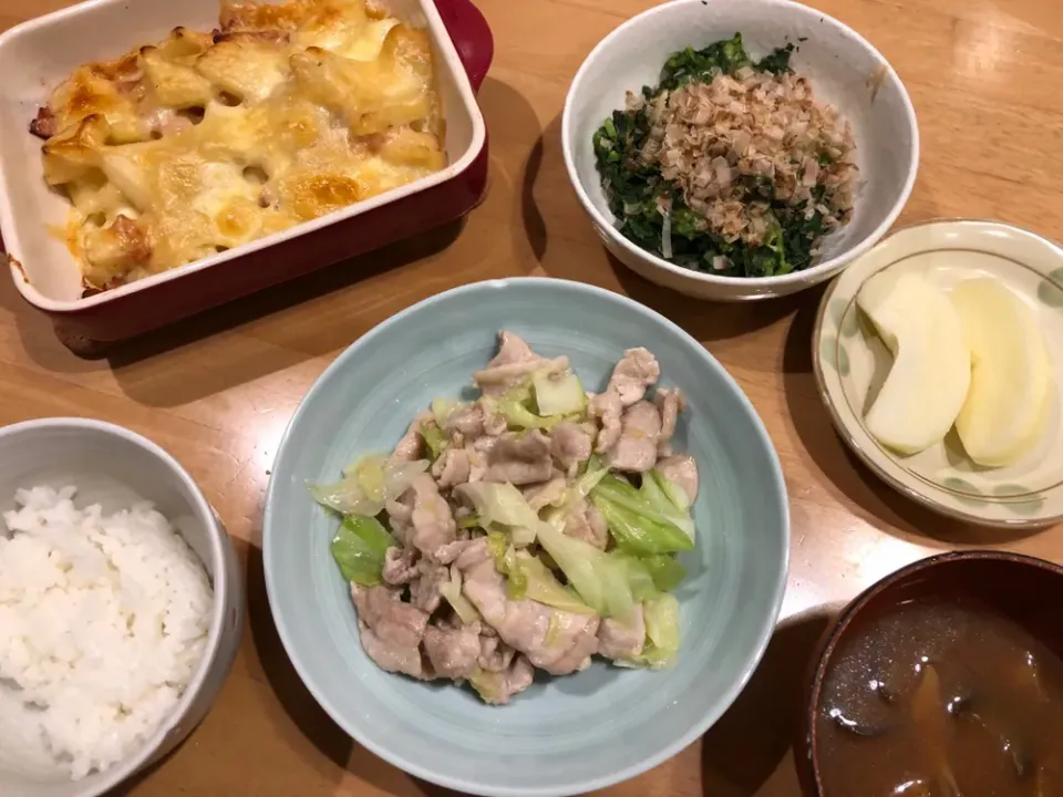 Snapdishの料理写真:豚肉とキャベツの塩ダレ炒め☆|Natsuki Ishikawaさん