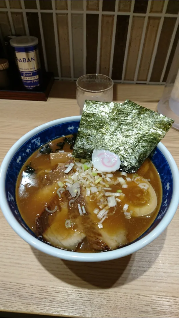 「せたが家」「エディオンなんば店」の魚介系醤油ラーメン|タカシさん