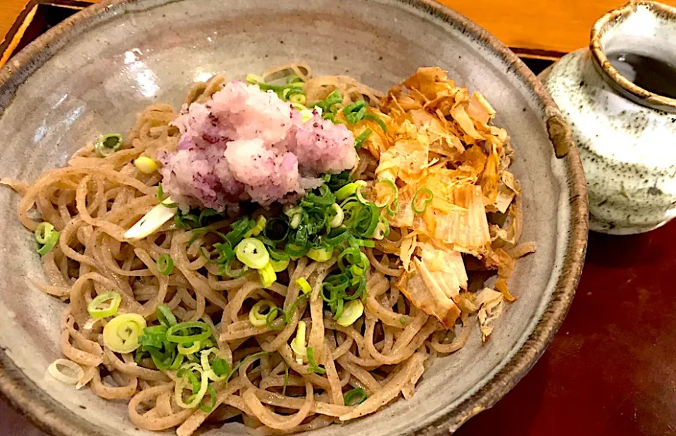 今日のお昼ご飯は、越前おろし蕎麦どす🍜最近蕎麦率が異様に高いですわね🤔|にゃあ（芸名）さん