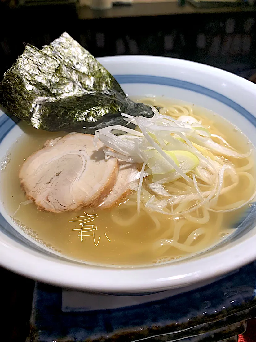 Snapdishの料理写真:鶏と鰹の黄金出汁ラーメン。2019.9。|FU-TEN 古原貴大さん