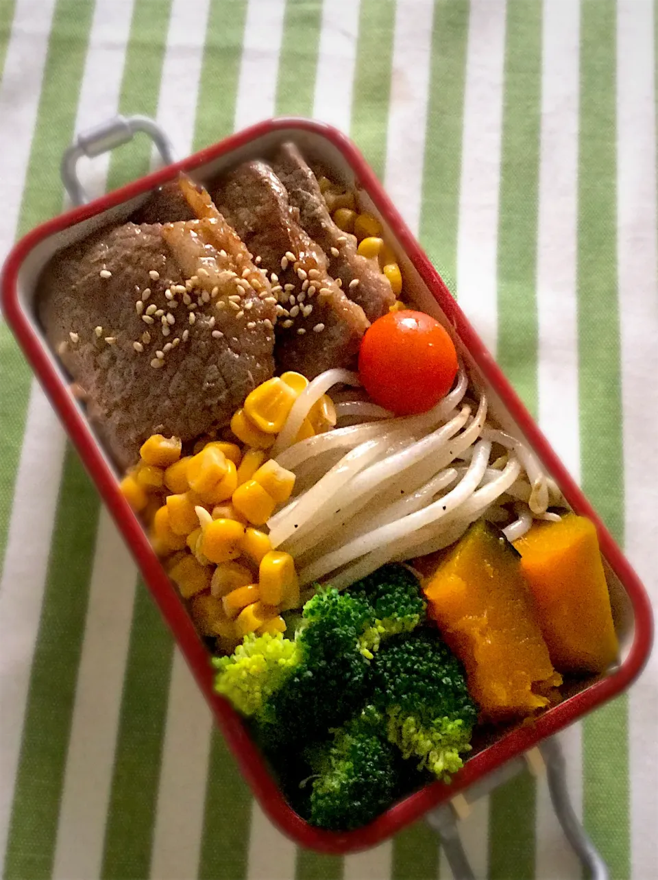 Snapdishの料理写真:長女の中学弁当！ 焼肉べんとー💗|yukoさん