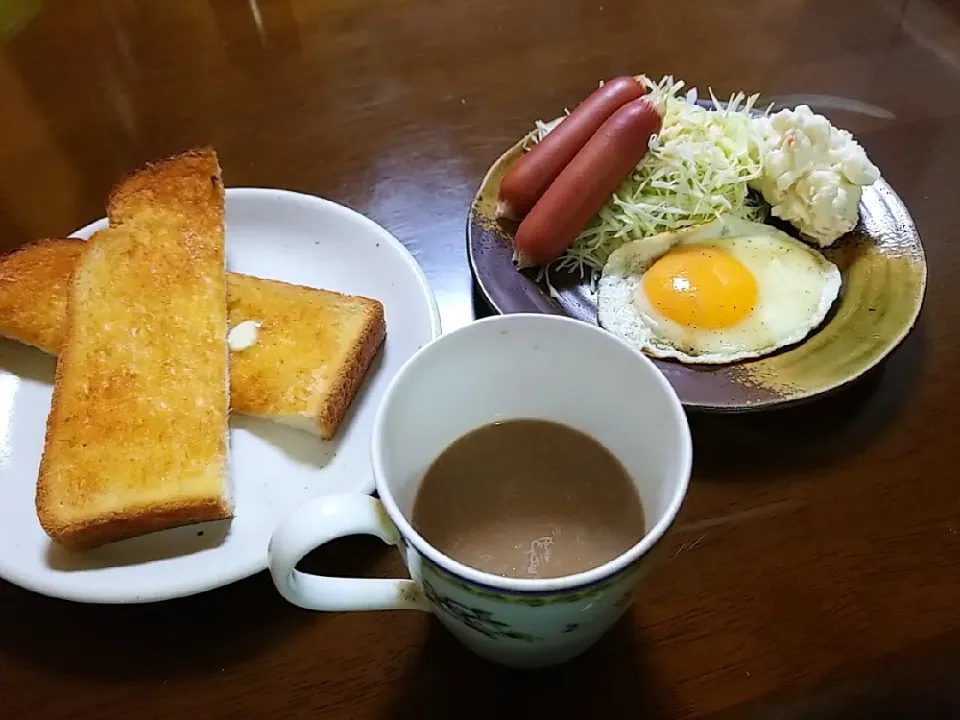 お家モーニング🌄🍴|森のプーさん 🍯(森　耕二)さん