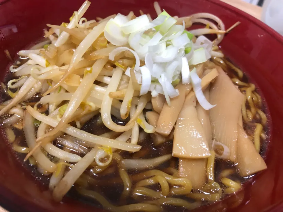 醤油ラーメン|ひねくれさん