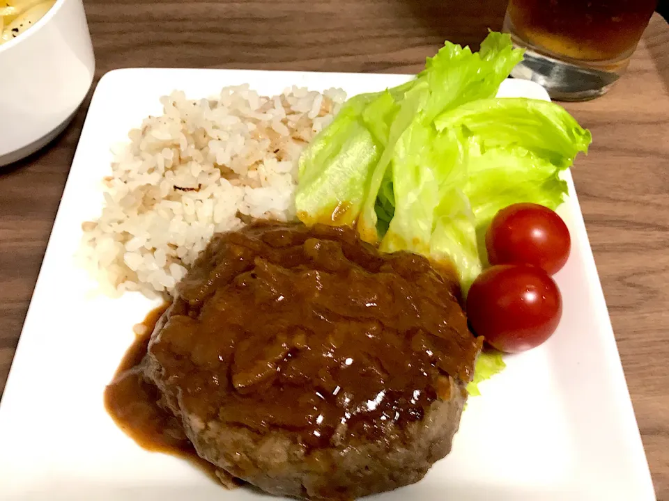 Snapdishの料理写真:粗挽きビーフハンバーグ|Tak@さん