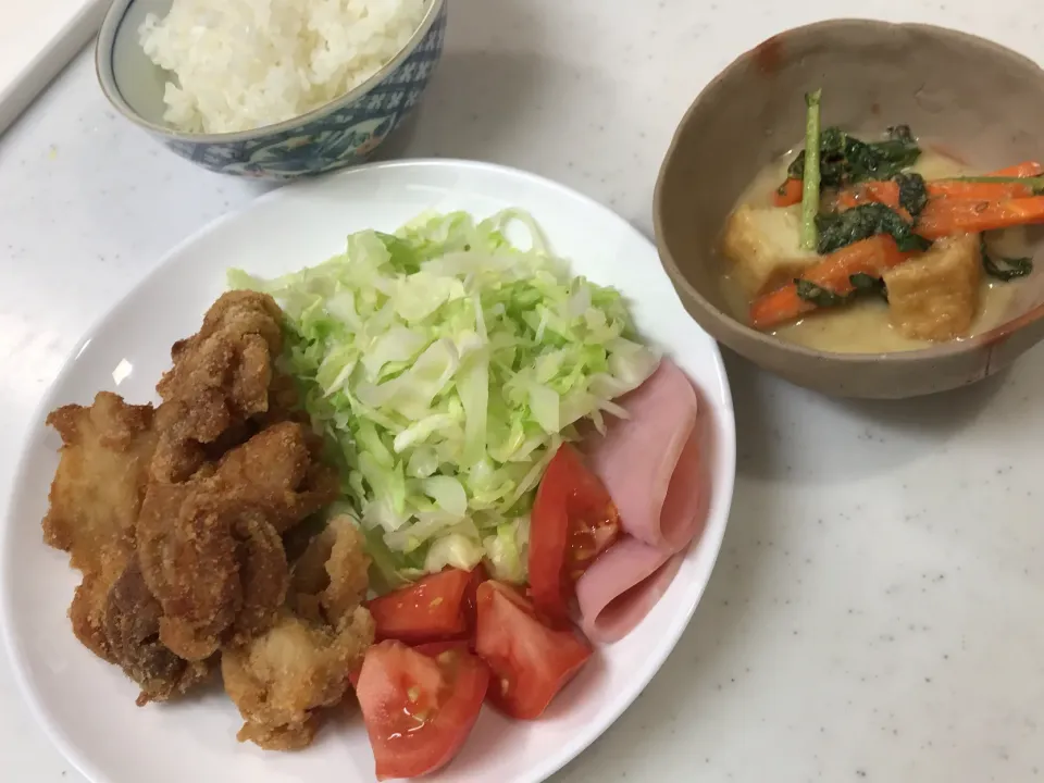 #カリカリ唐揚げ#厚揚げと小松菜のゴマだれ煮込み#キャベ山トマト|やすあけさん