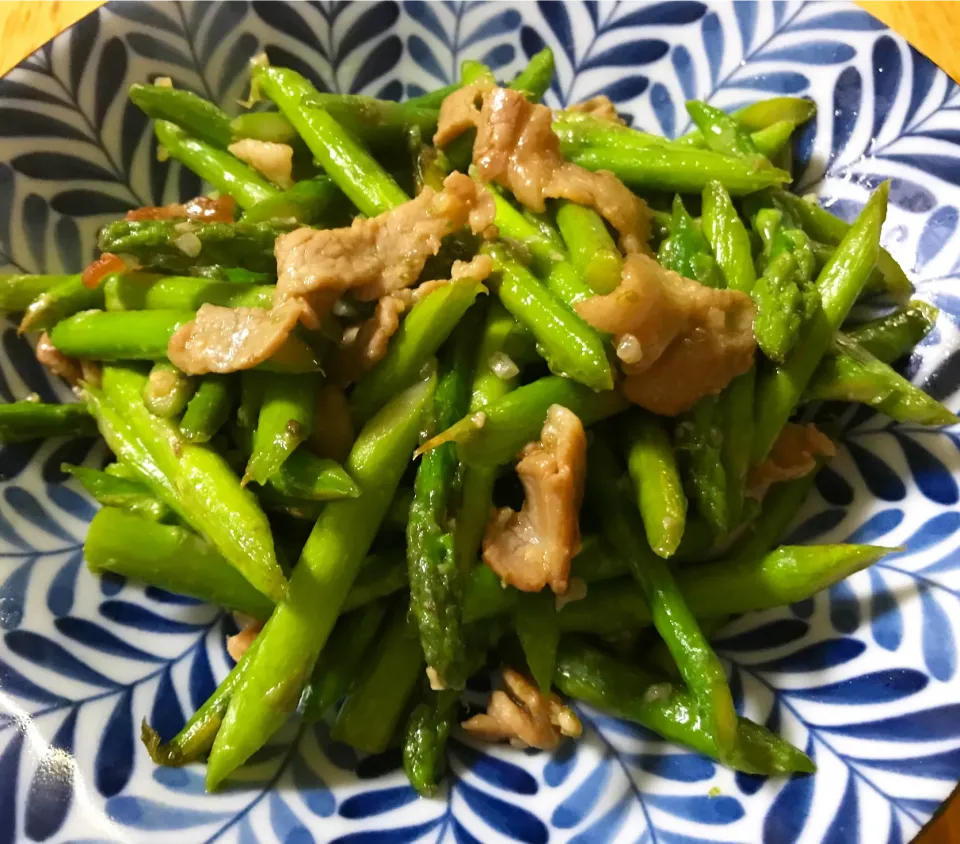 アスパラと豚バラの自家製塩麹炒め|Daikiさん