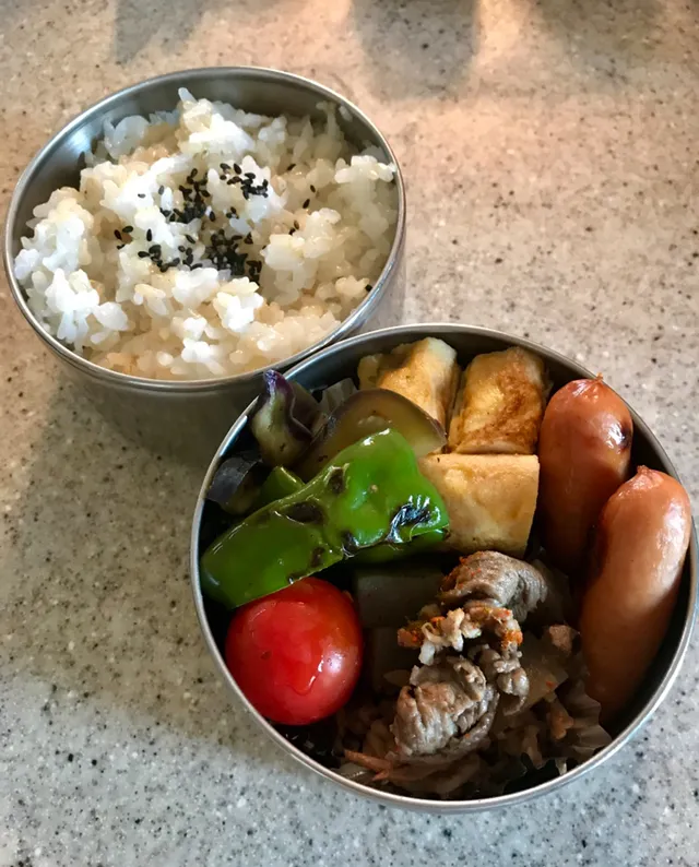 牛肉とこんにゃくの炒り煮弁当🍱|ちっくんさん