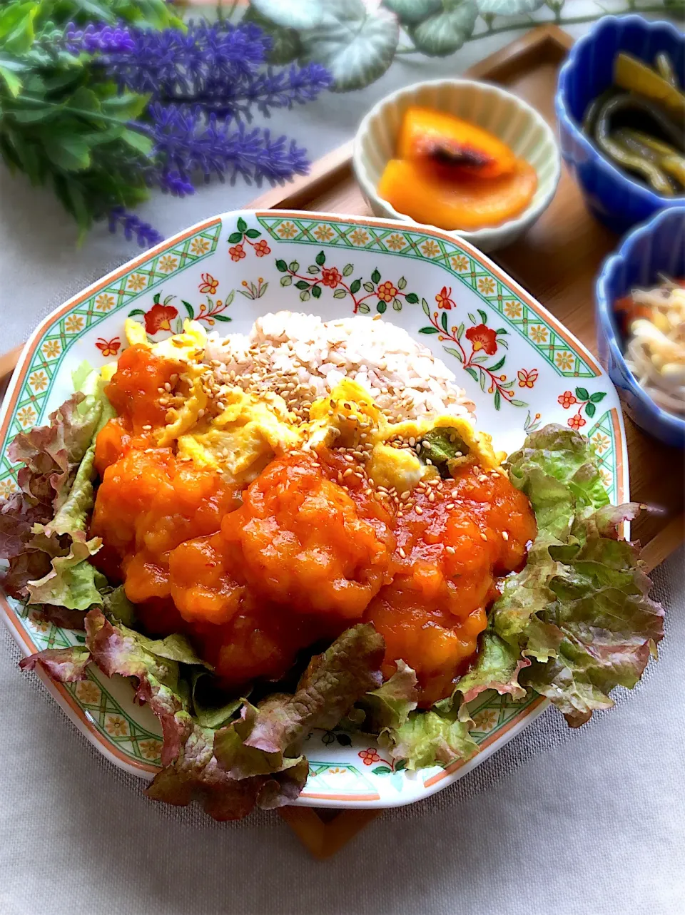 Snapdishの料理写真:海老チリともち麦ご飯|ゆみさん