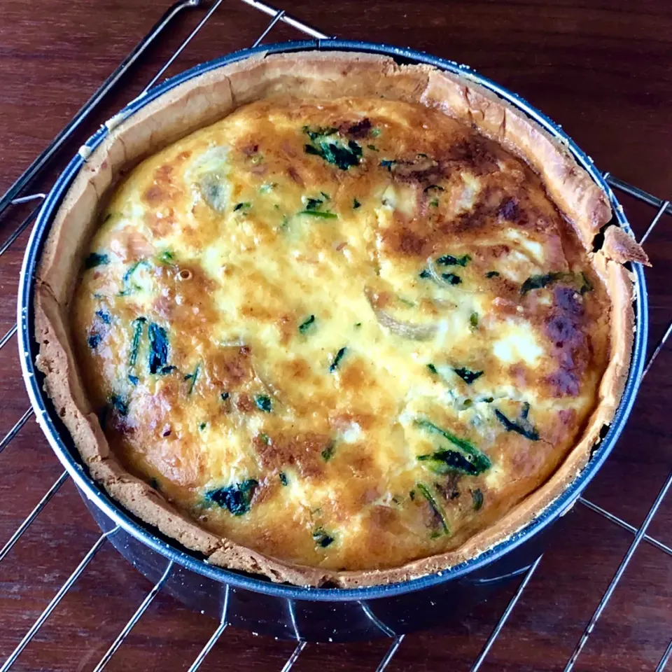 スモークサーモンとほうれん草のキッシュ　　　　　　Quiche Lorraine|マユマユさん