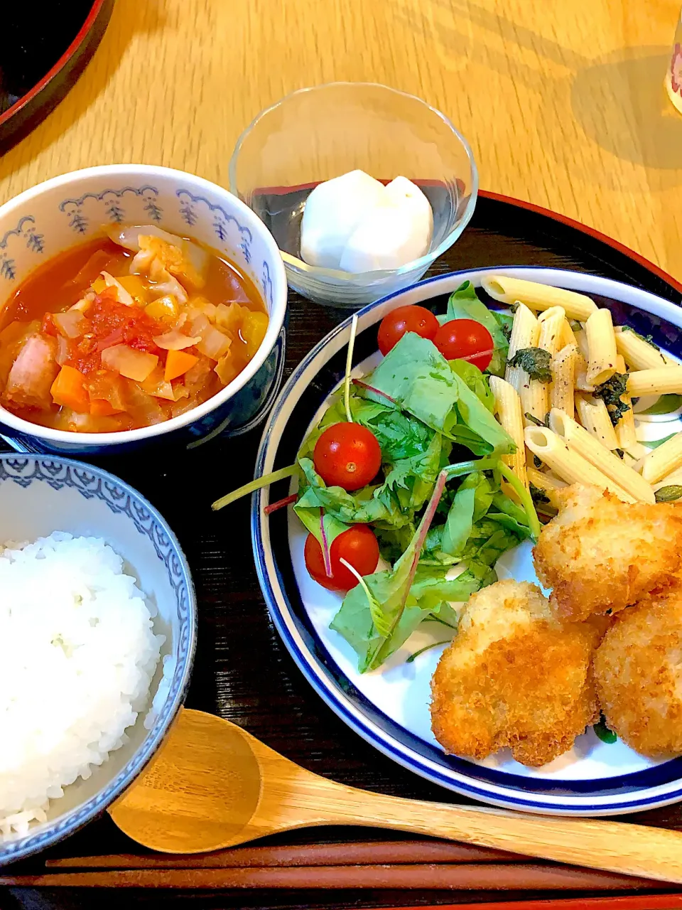 チキンカツとミネストローネで晩御飯|Mikaさん