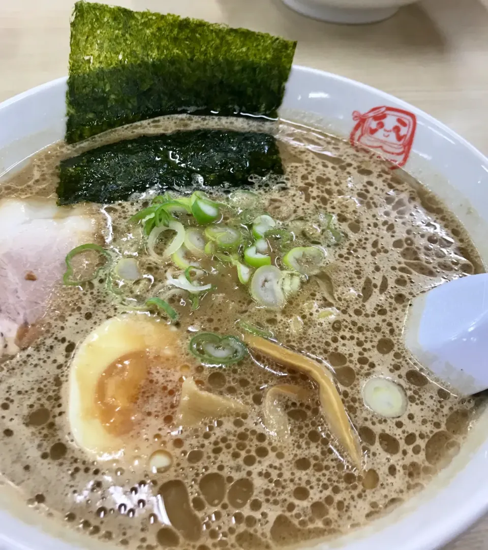 豚骨しょうゆラーメン🍜|kaokaoさん