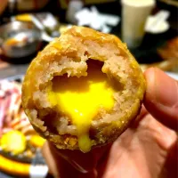 Snapdishの料理写真:Do you guys love🥮this～？Taro ball #Happy mid autumn days.🌛|Chingさん