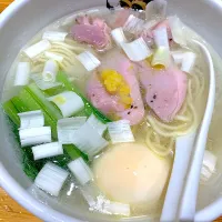 Snapdishの料理写真:中華そば満鶏軒の鴨中華そば味玉入り|TonyYamadaさん