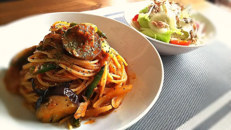 茄子とｲﾝｹﾞﾝのﾄﾏﾄﾊﾟｽﾀ～🍝
の昼ごはん✨|kaz(*･ω･)さん