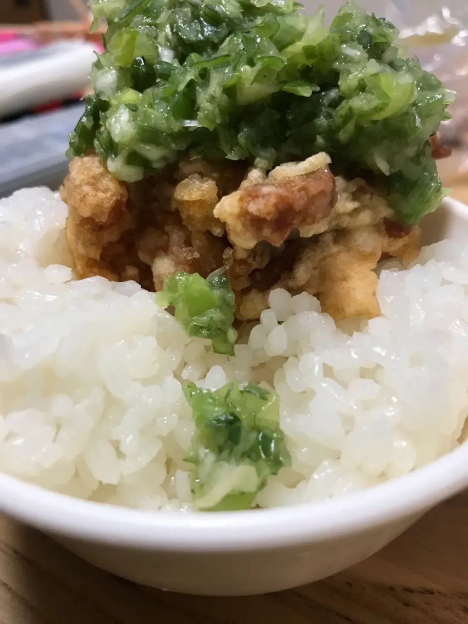 Snapdishの料理写真:自家製ネギ塩の唐揚げご飯！|さくたろうさん